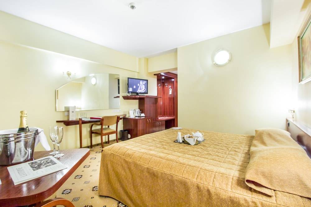 Caro Hotel 2