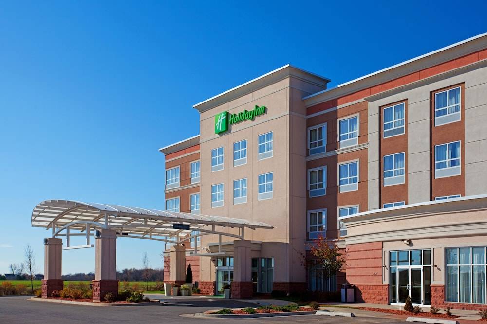 Holiday Inn AURORA NORTH- NAPERVILLE by IHG 1