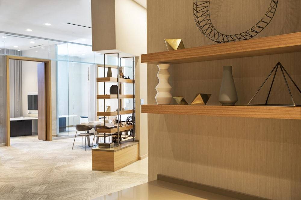 AC Hotel by Marriott Miami Aventura 2