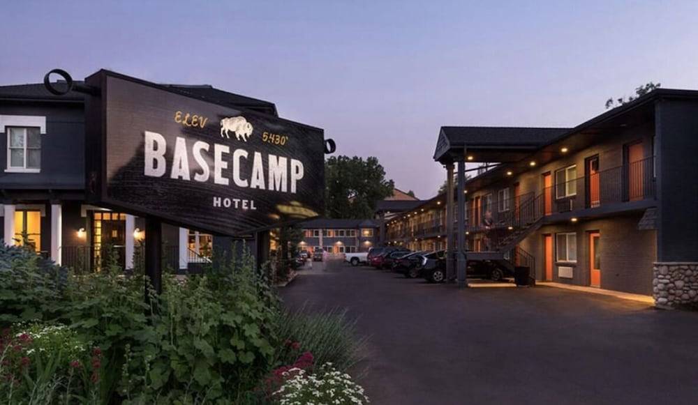Basecamp Boulder 1