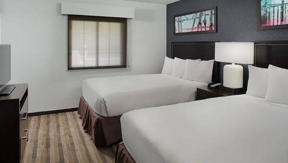 Hyatt House LAX Manhattan Beach 2