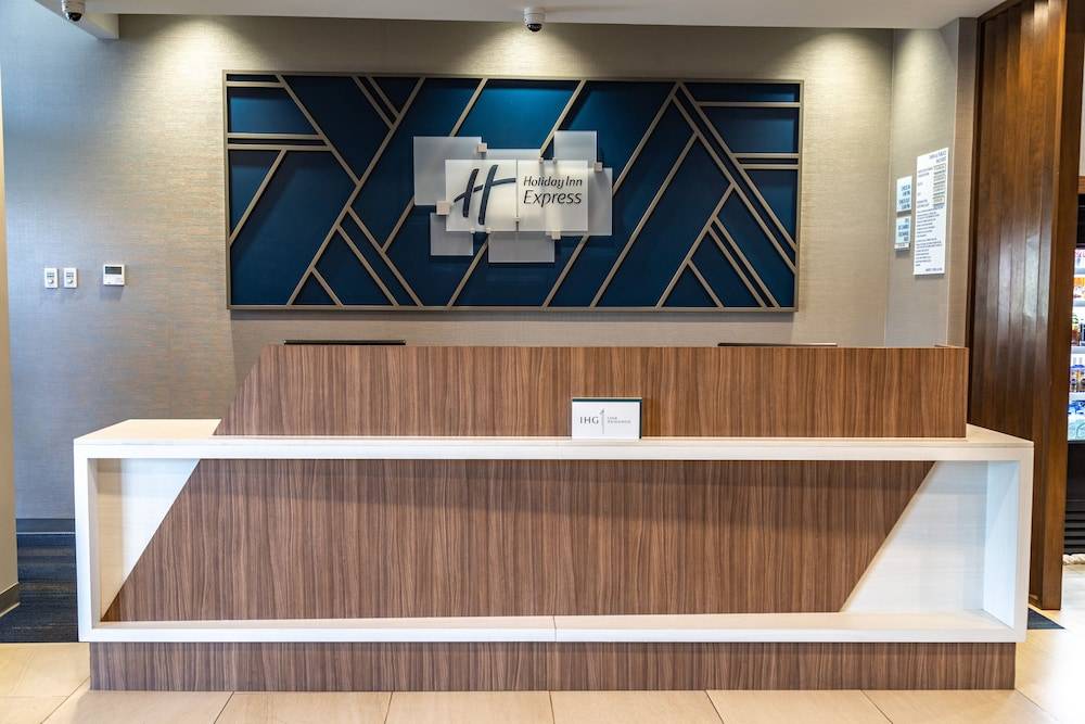 Holiday Inn Express & Suites ENSENADA CENTRO by IHG 2