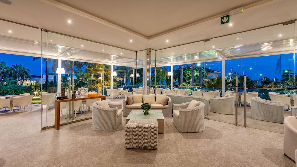 Acacia Palace - Adults Only 2