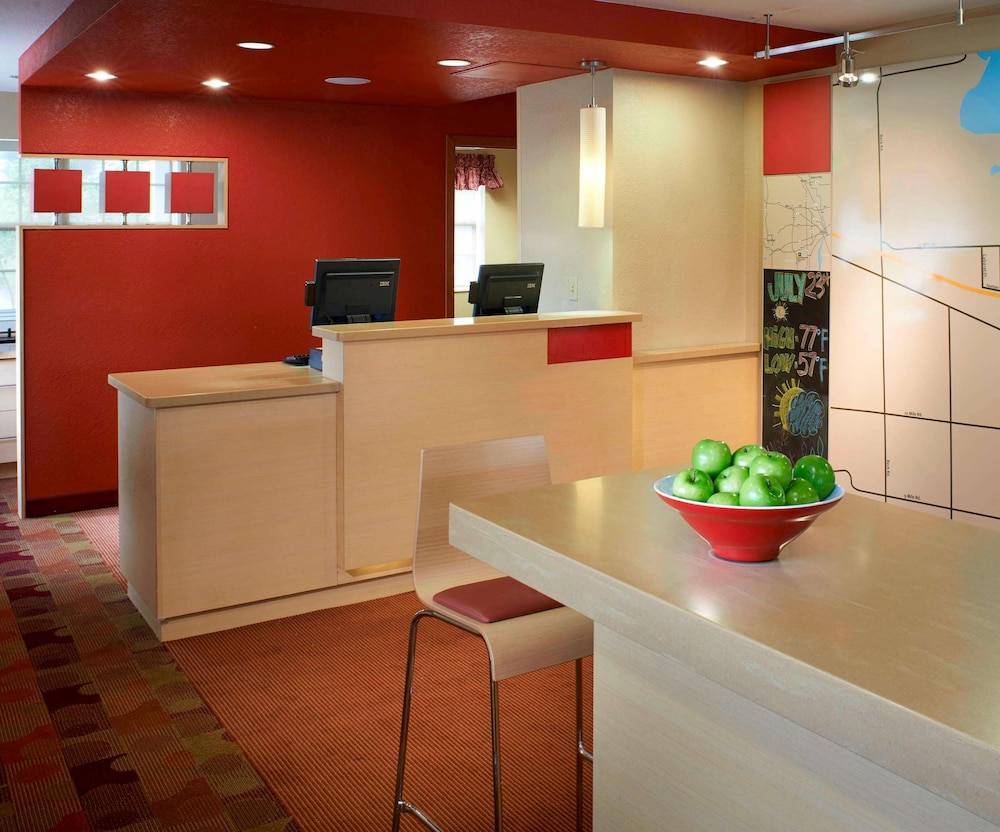 Sonesta Simply Suites Detroit Novi 2