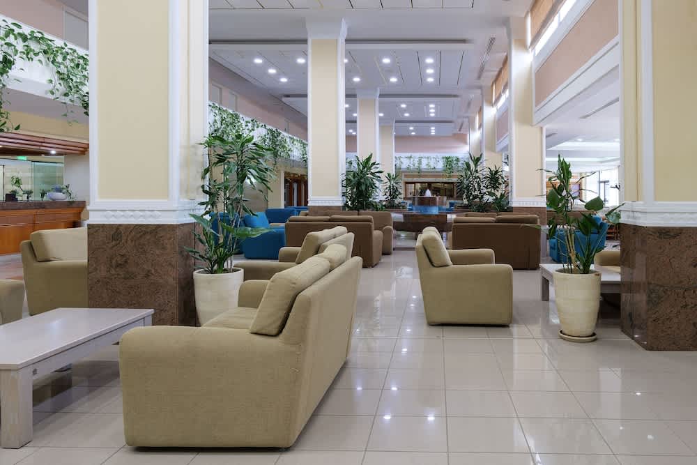 Avanti Hotel 2