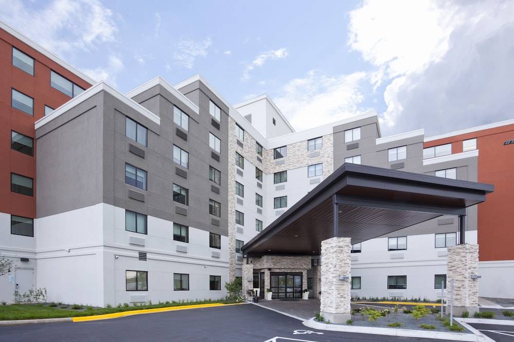 Holiday Inn Express ROSEVILLE-ST. PAUL by IHG 1