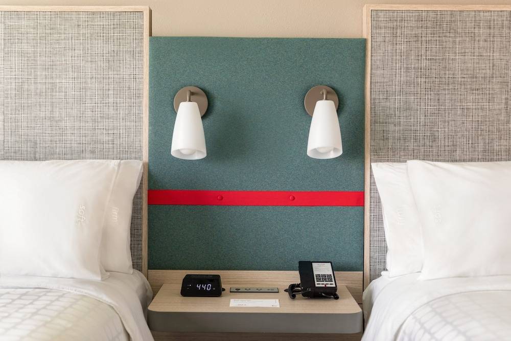 avid hotel ROSEVILLE - MINNEAPOLIS NORTH by IHG 2