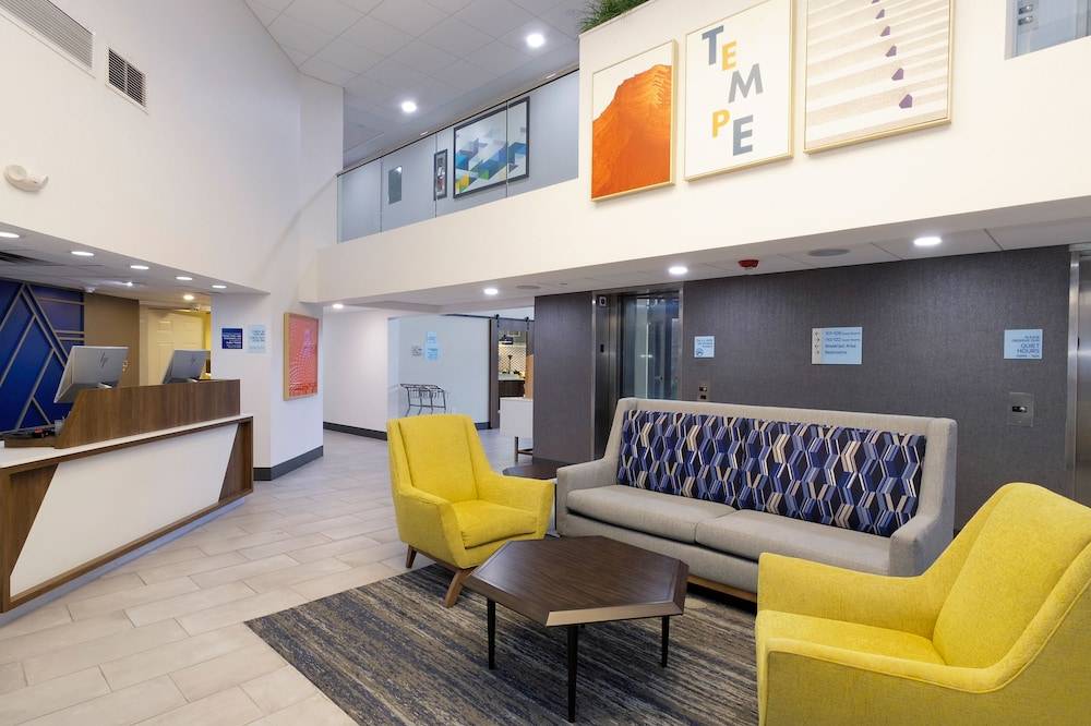 Holiday Inn Express & Suites PHOENIX-TEMPE by IHG 2