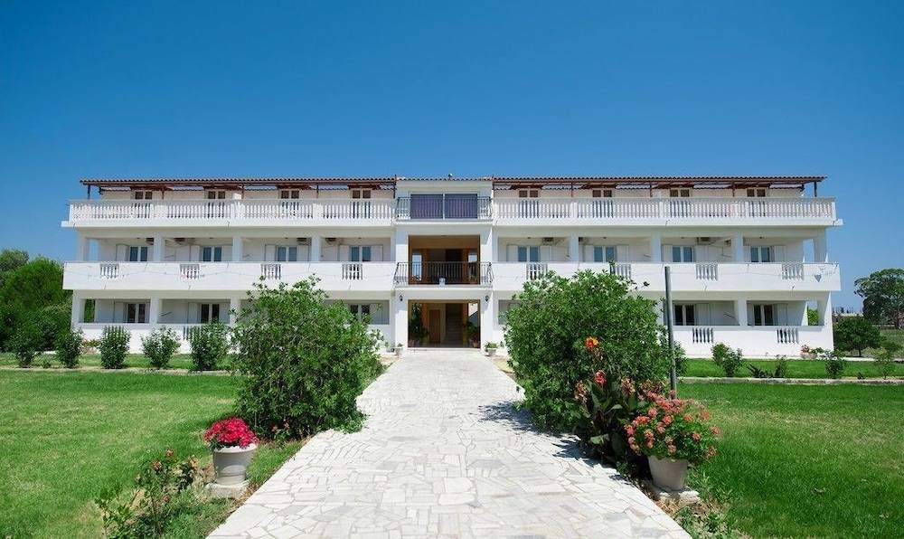 Hotel Tassia for families & couples 1