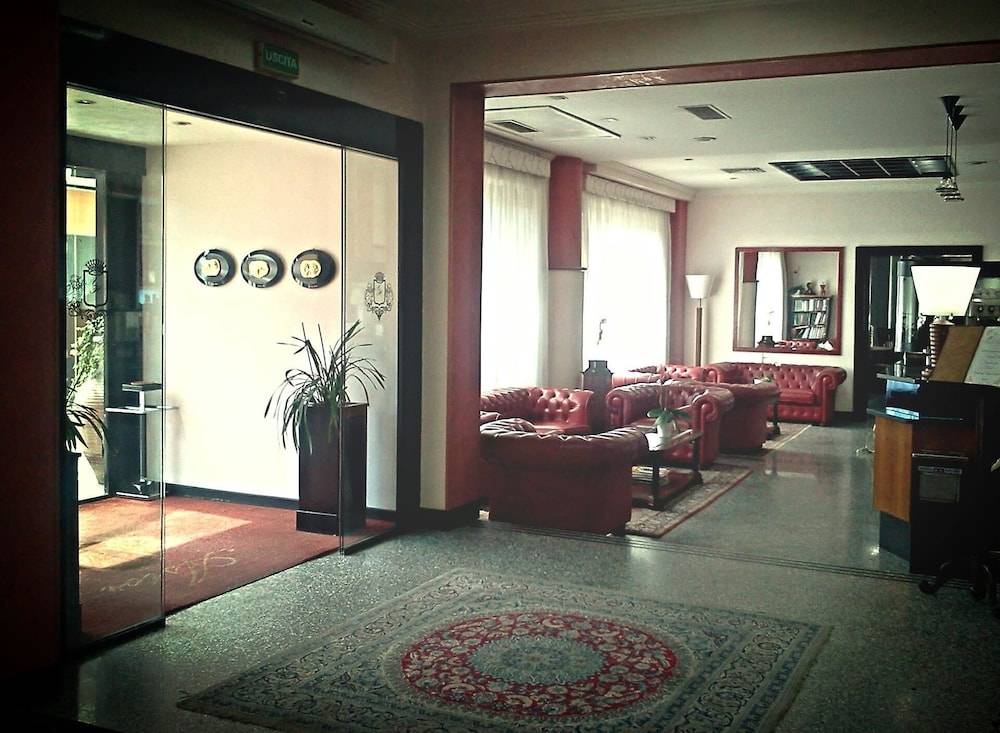 Astor Hotel Vintage 2
