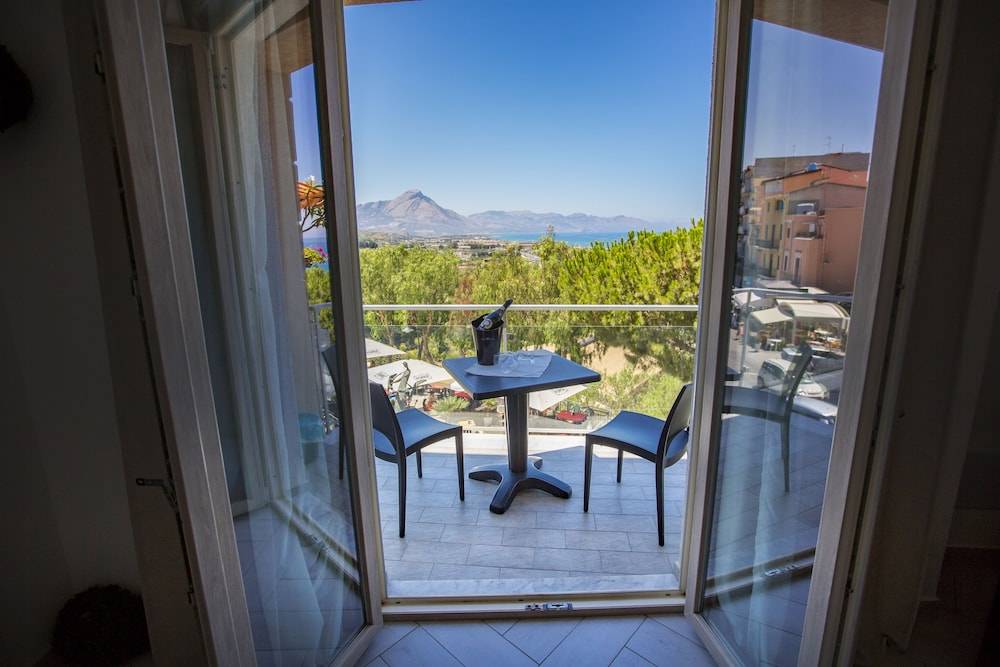 Belvedere Rent Rooms 1