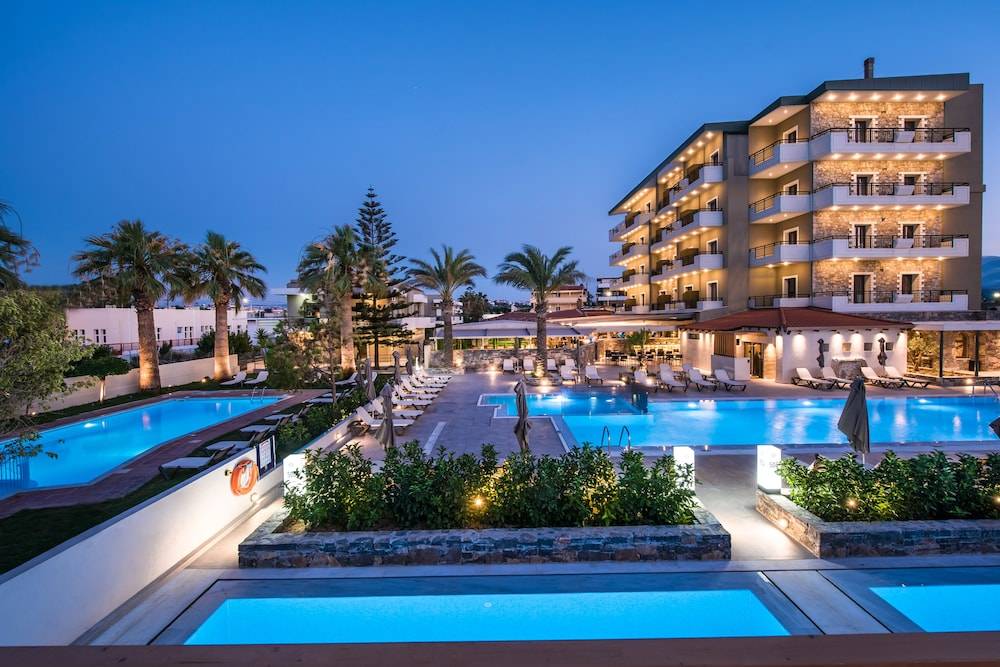 Petousis Hotel & Suites 1