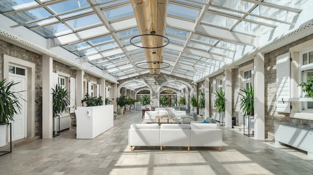 Lazure Hotel & Marina 2