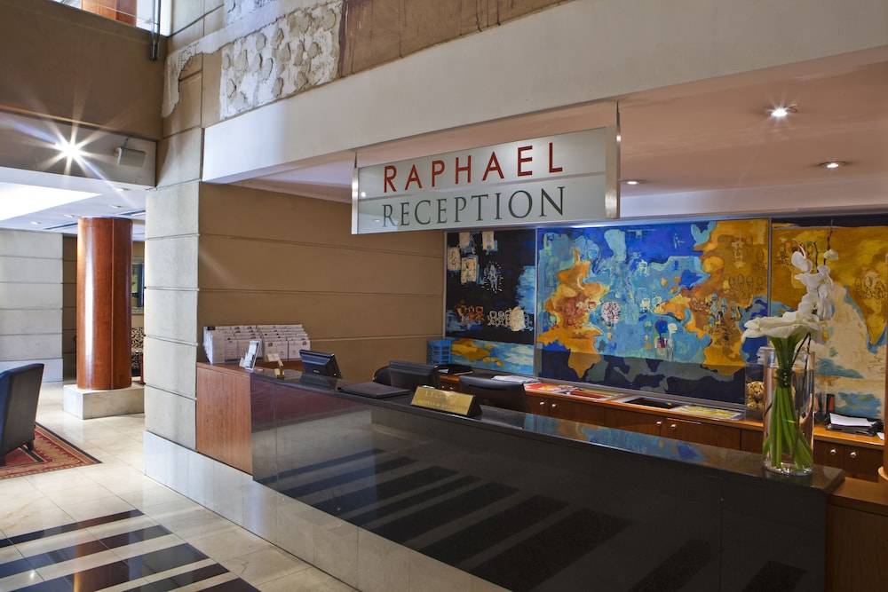 Raphael Suites 2