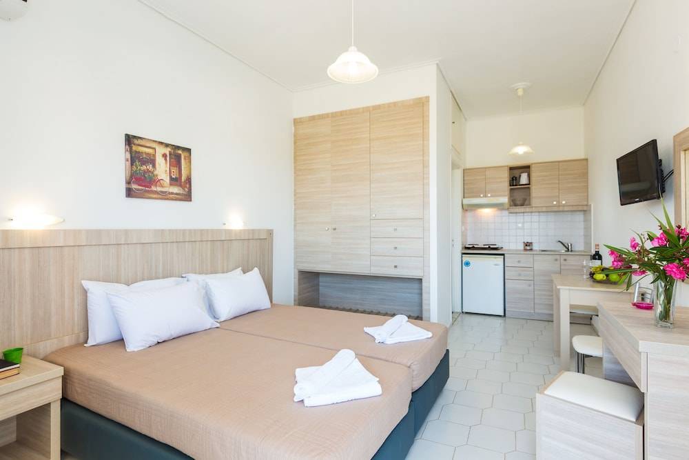 Yiannis Apartments 2