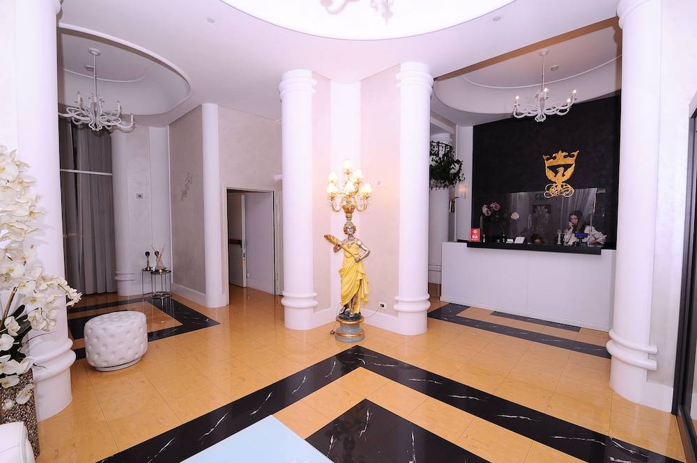 Artemisia Palace Hotel 2