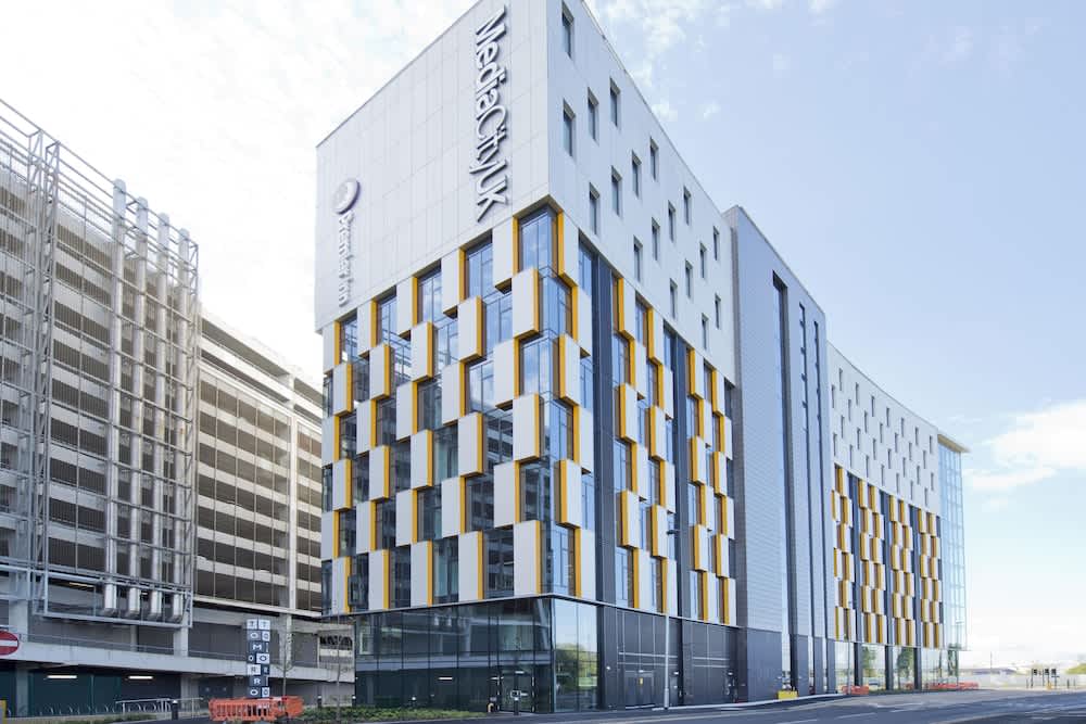 Premier Inn Manchester Salford Media City 1