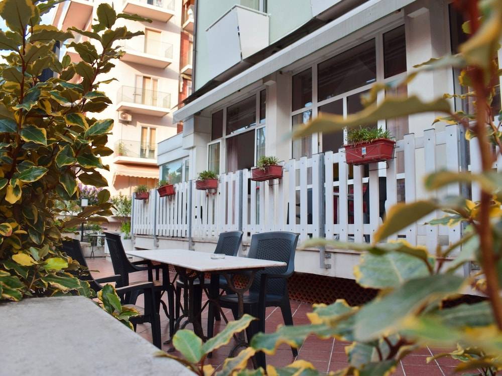 Hotel Bamby 1