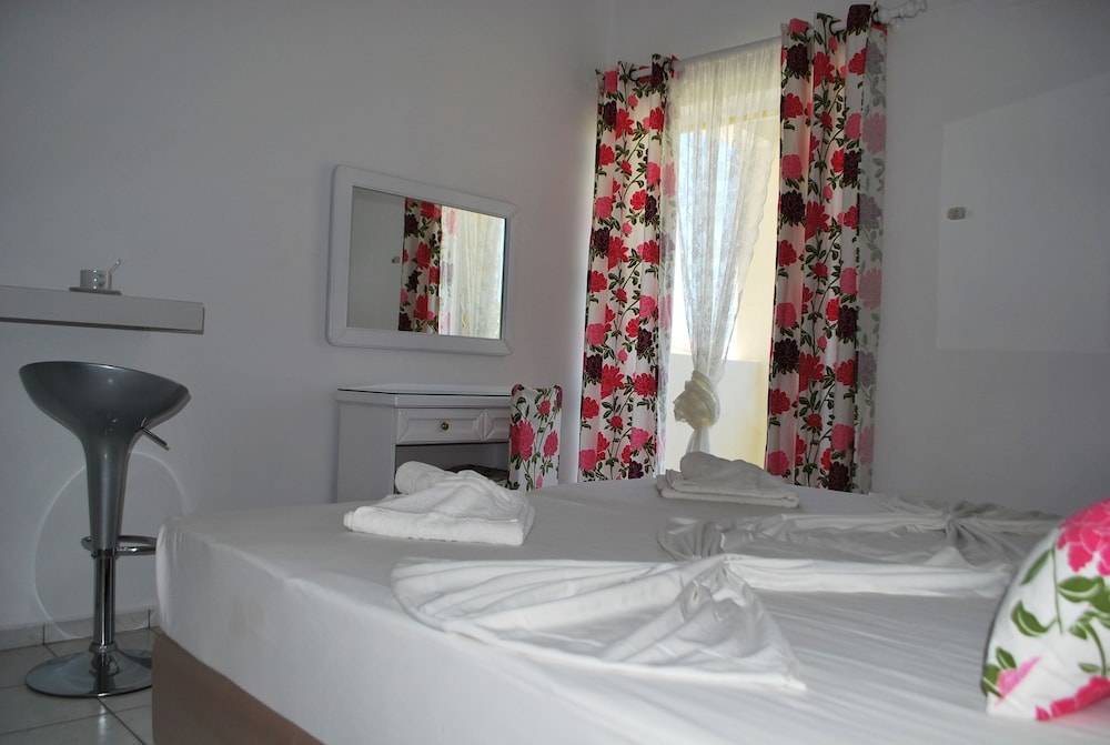 Stella Maria Hotel & Suites 2