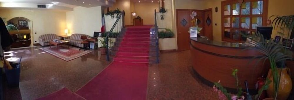 Savant Hotel 2