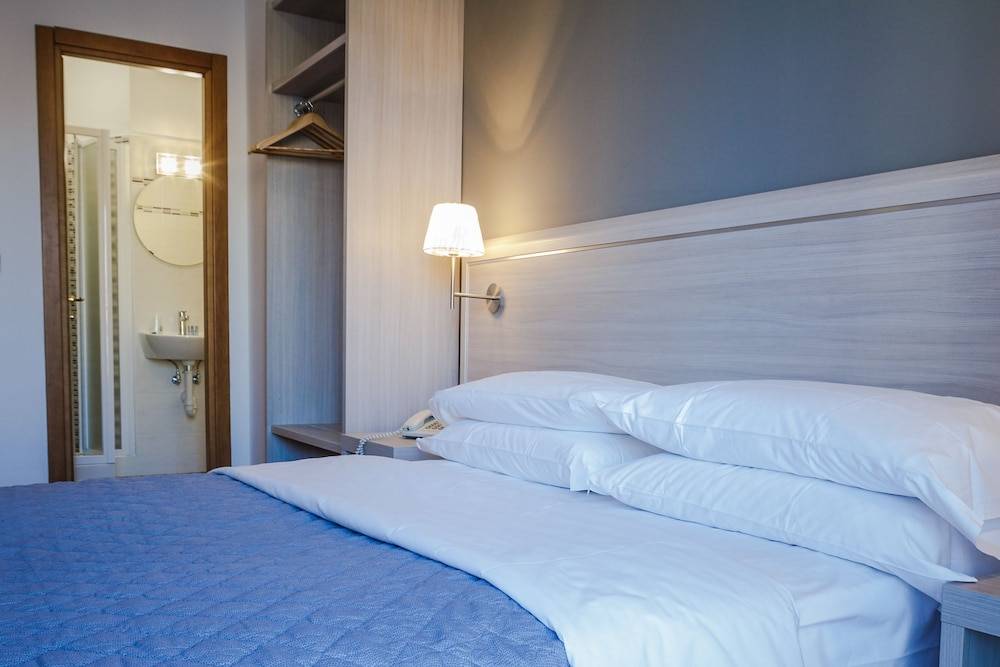 Twelve Hotel 2