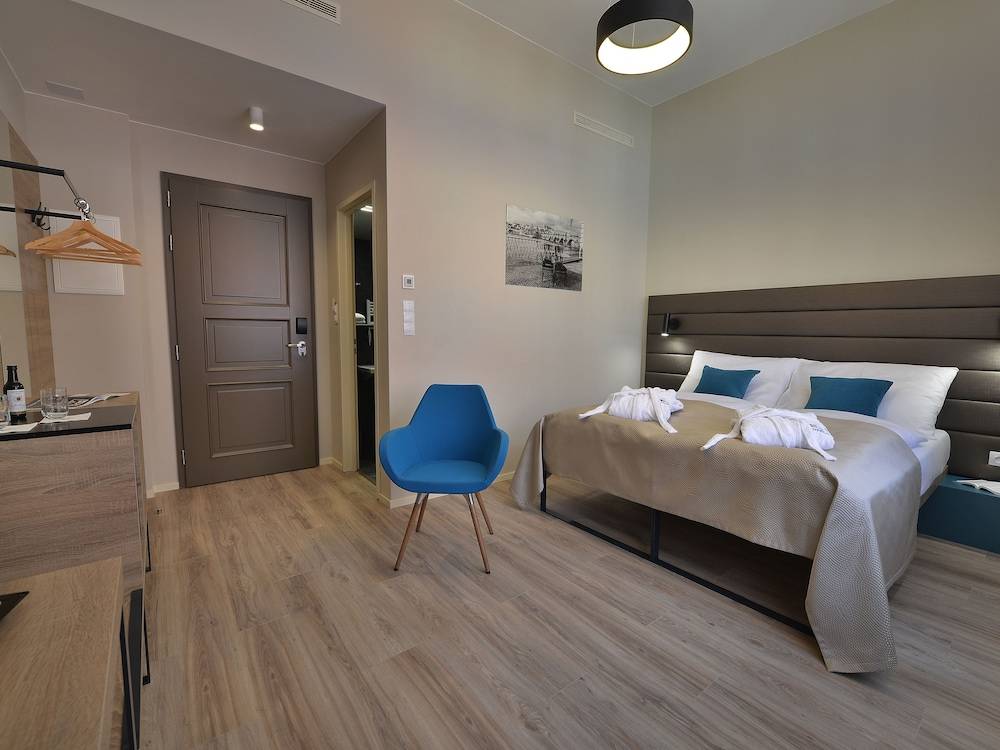 EA Hotel New Town 2