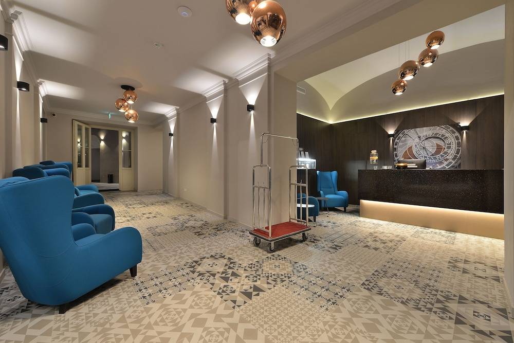 EA Hotel New Town 1