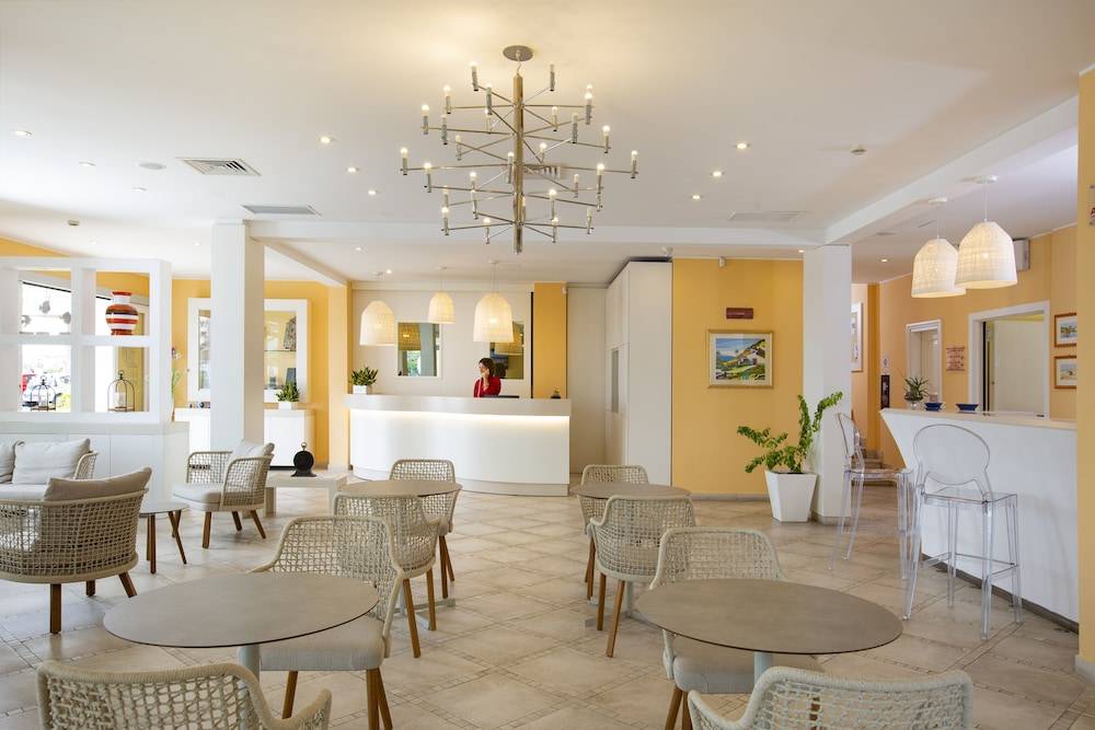 Lu' Hotel Carloforte 2