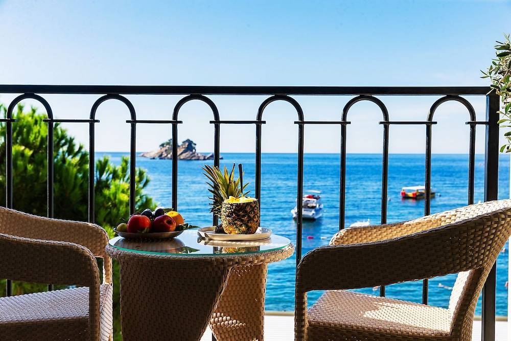 Hotel Riva by Aycon 1
