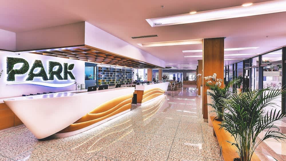 Carine Hotel Park 2