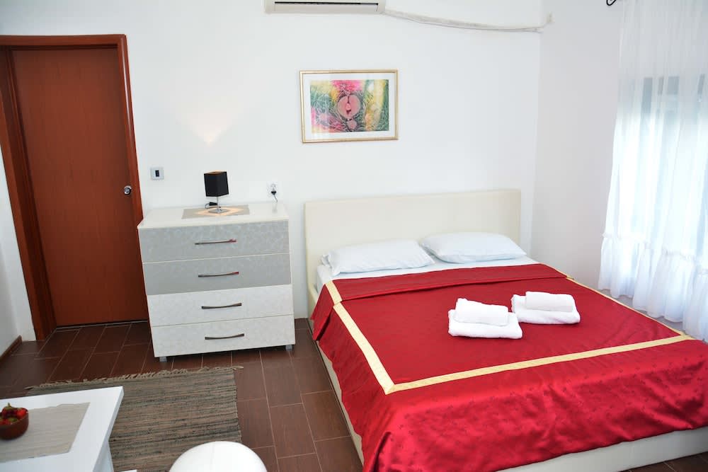 Apartments MaXhit 2