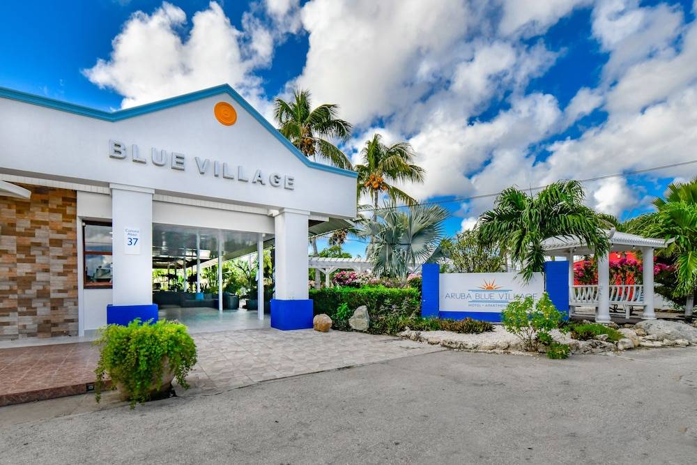 Aruba Blue Village Hotel and Apartments 1