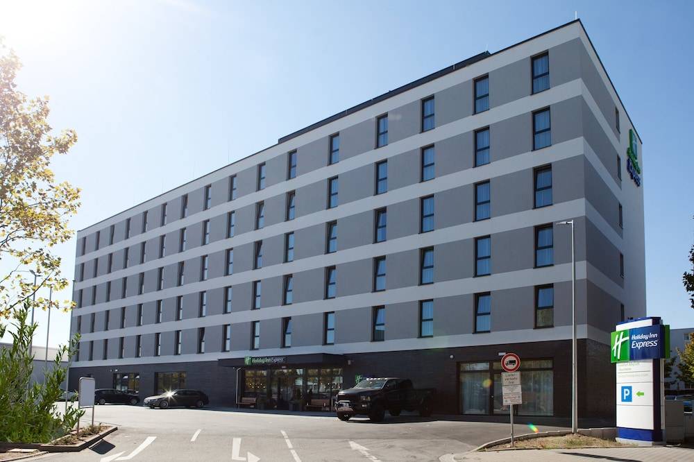 Holiday Inn Express FRANKFURT AIRPORT - RAUNHEIM by IHG 1
