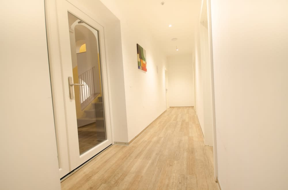 Rooms Ambrozic 2