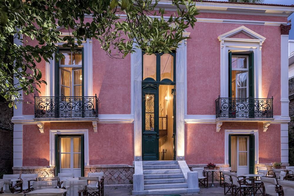 Nafsimedon Hotel 1