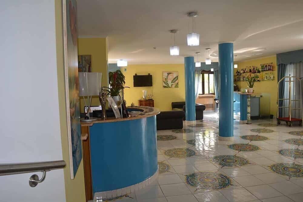 Costa Hotel 2