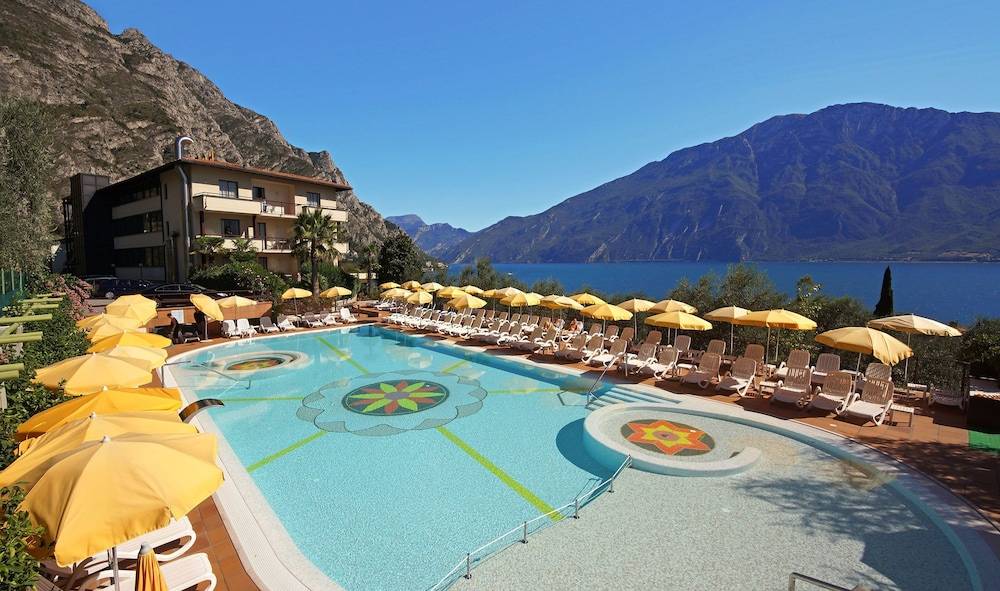 Hotel Ilma Lake Garda Resort 1