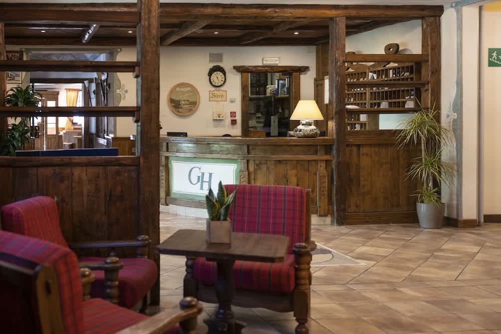 Golf Hotel 2