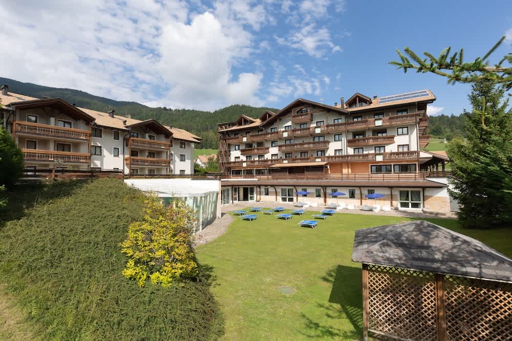 Golf Hotel 1