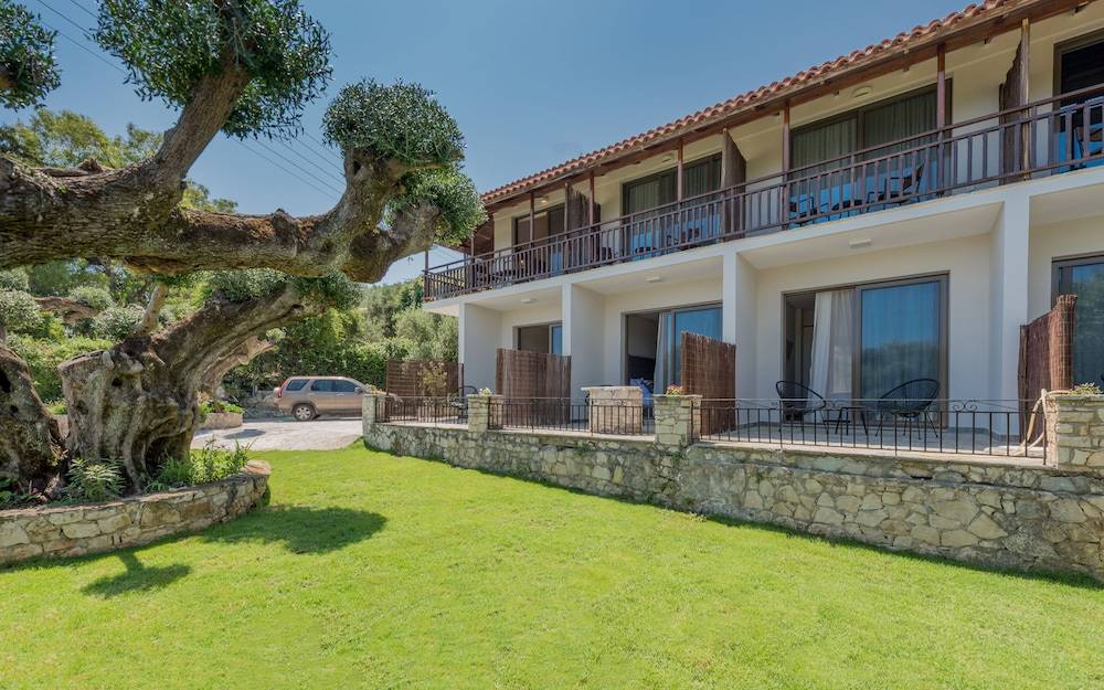 Eptanisos Beachfront Suites Zante 2
