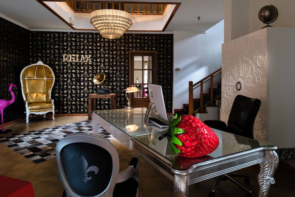 A for Art Hotel 2