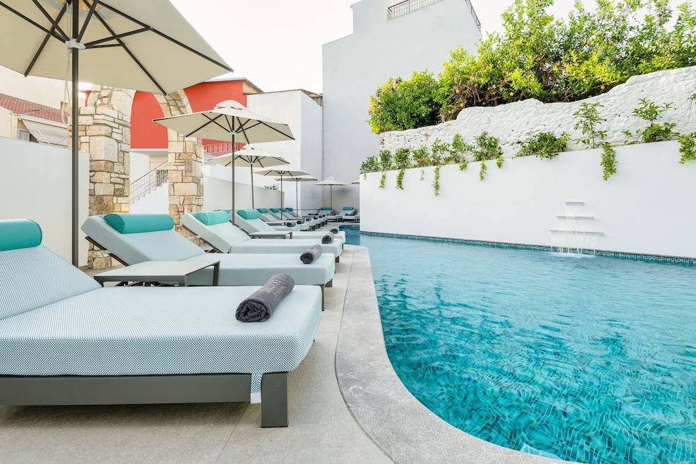 Dioni Boutique Hotel 1