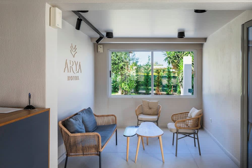 Arya Hotel 2