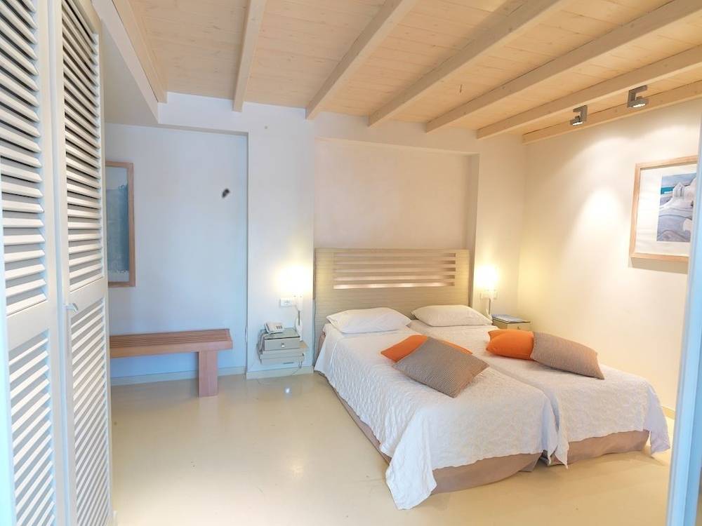 Iria Beach Art Hotel 2
