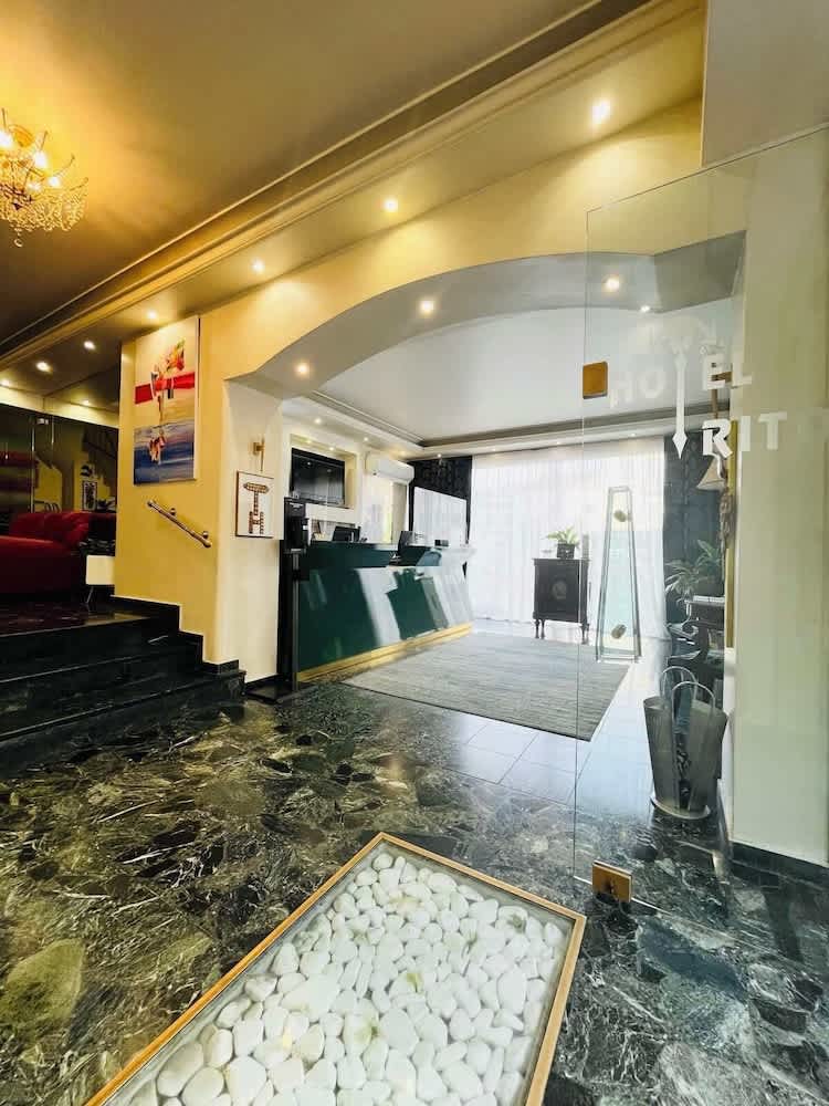 Triton Hotel Piraeus 2