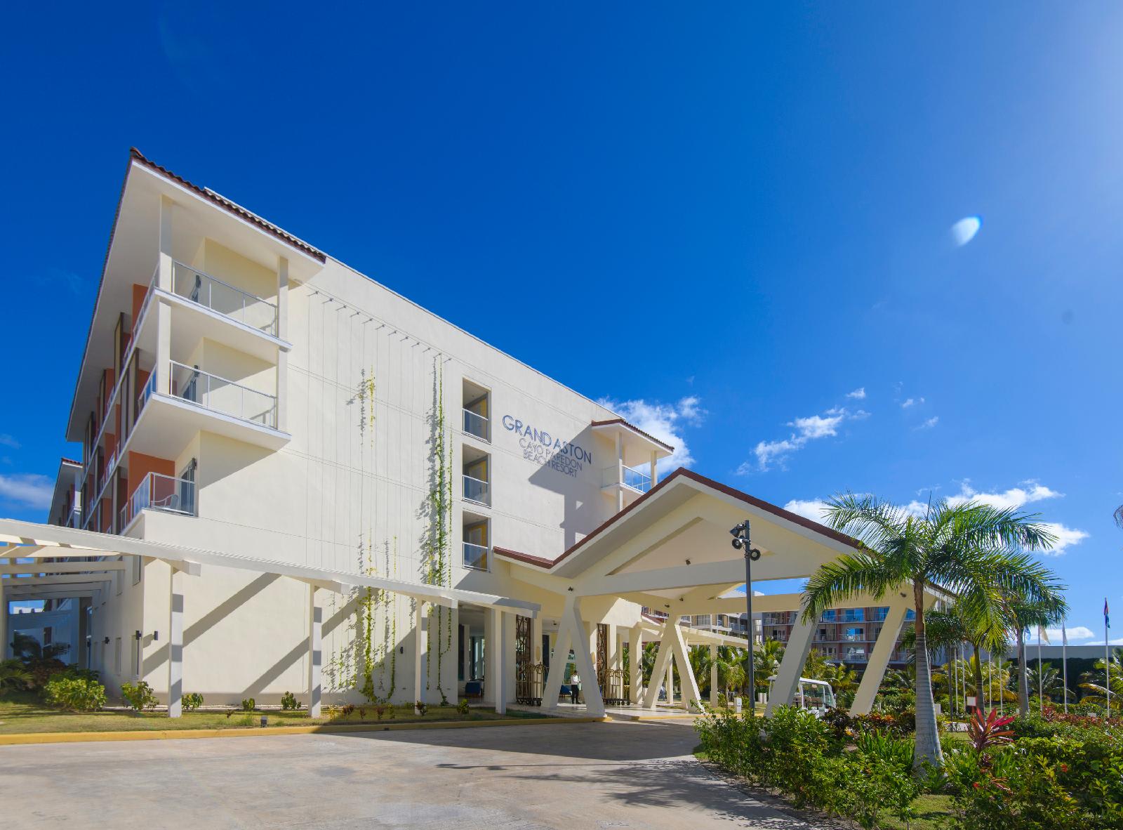 Grand Aston Cayo Paredon Beach Resort 1