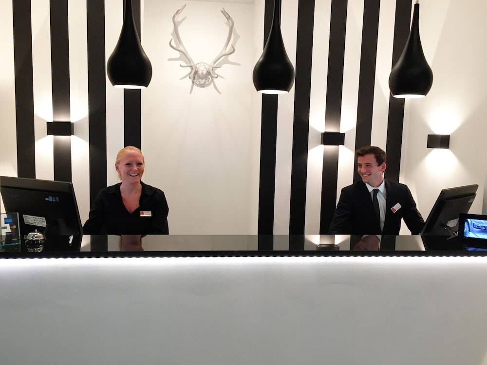 Hotel Alt Deutz City-Messe-Arena KONTAKTLOSER SELF CHECK-IN 1