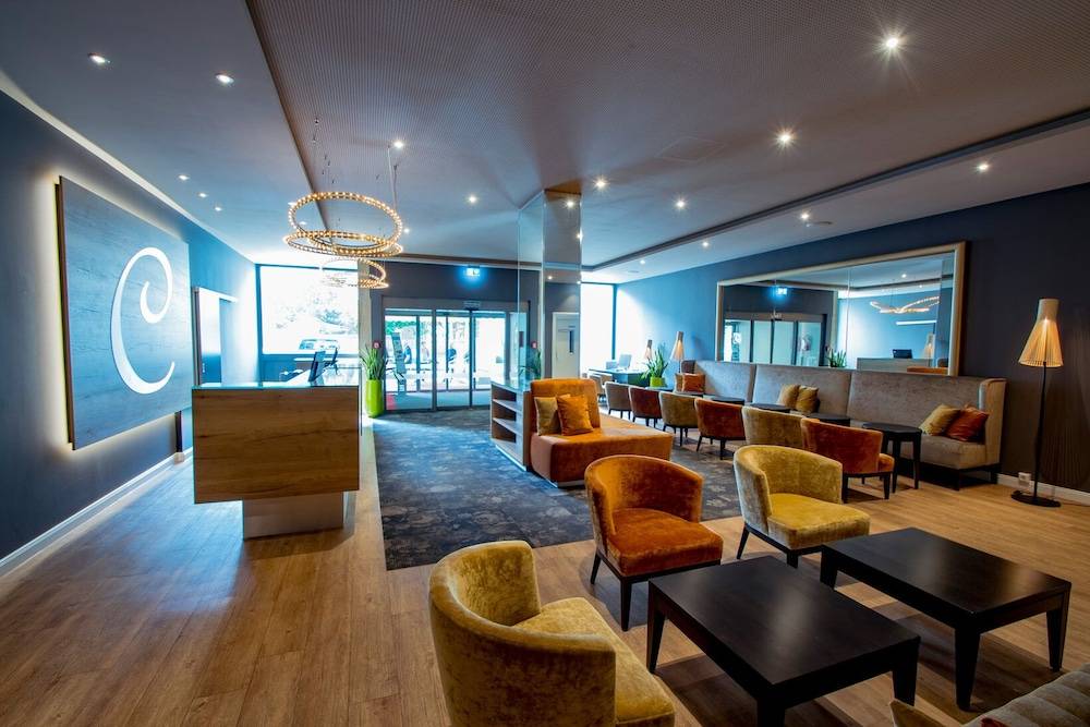 Caravelle Hotel im Park 1