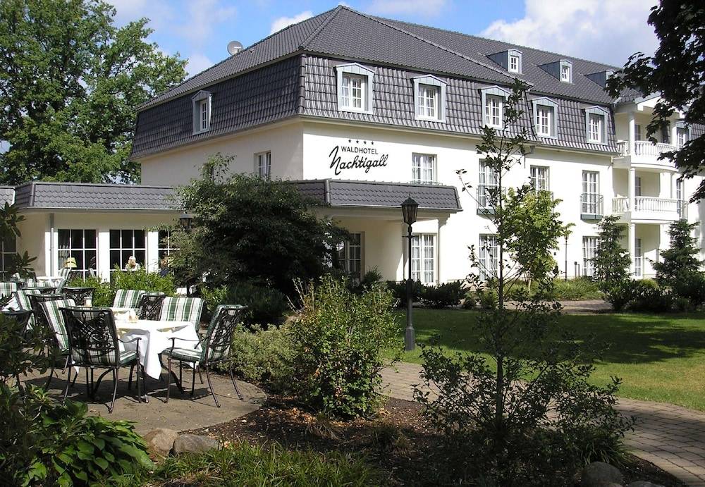 Waldhotel Nachtigall 1