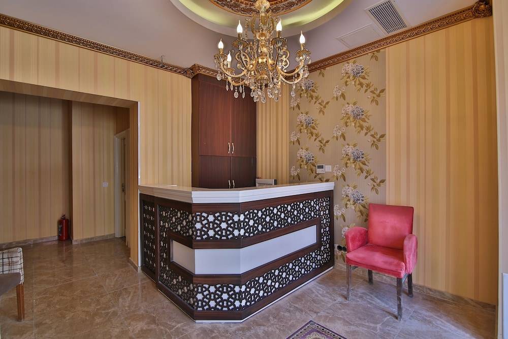 Hotel Queens Land 2